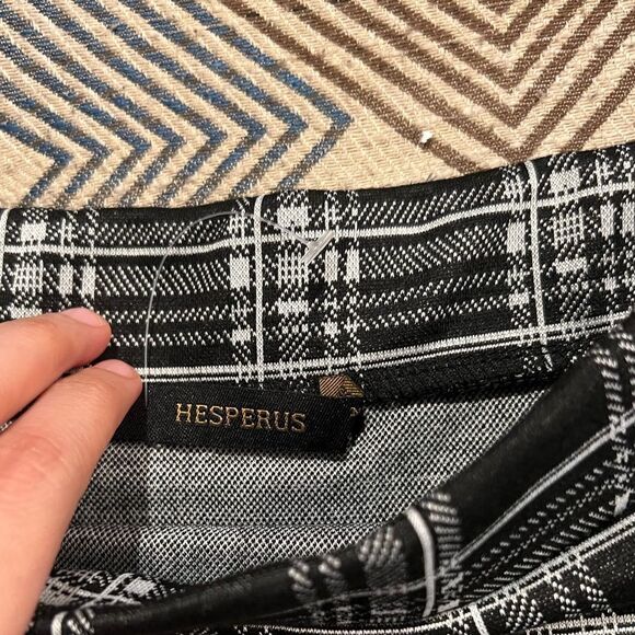 Hesperus Plaid Skirt - Picture 4 of 5